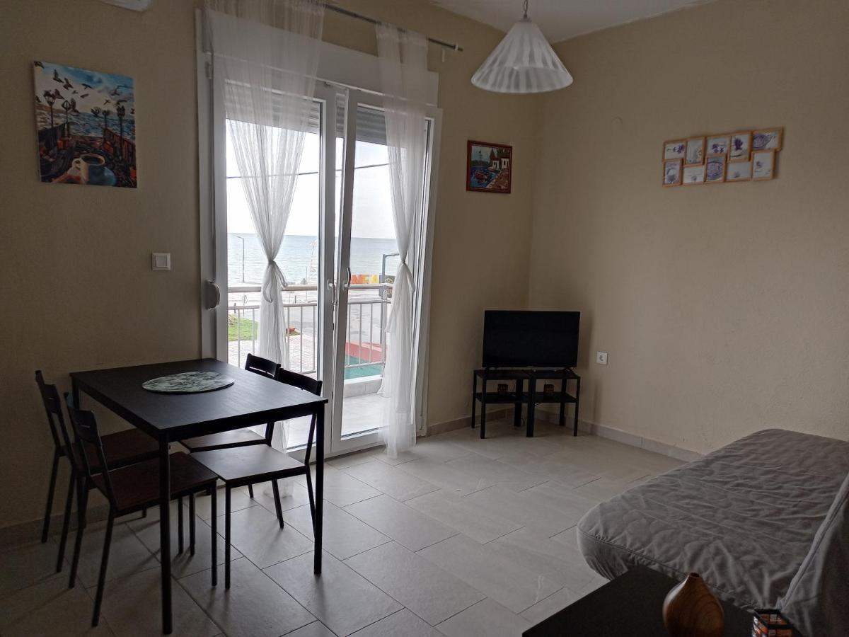 Katerina Apartment Nea Plagia Exterior photo