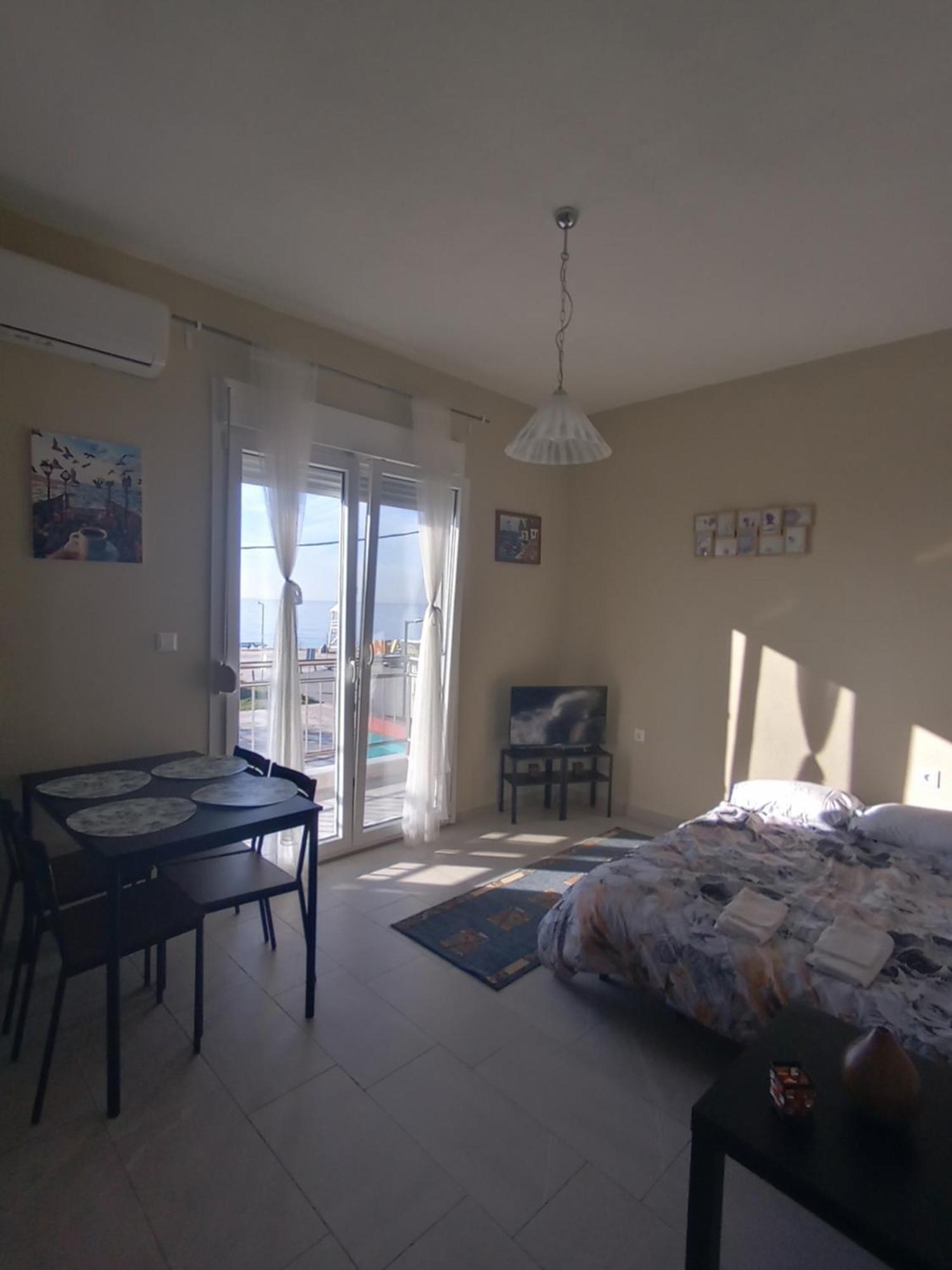 Katerina Apartment Nea Plagia Exterior photo